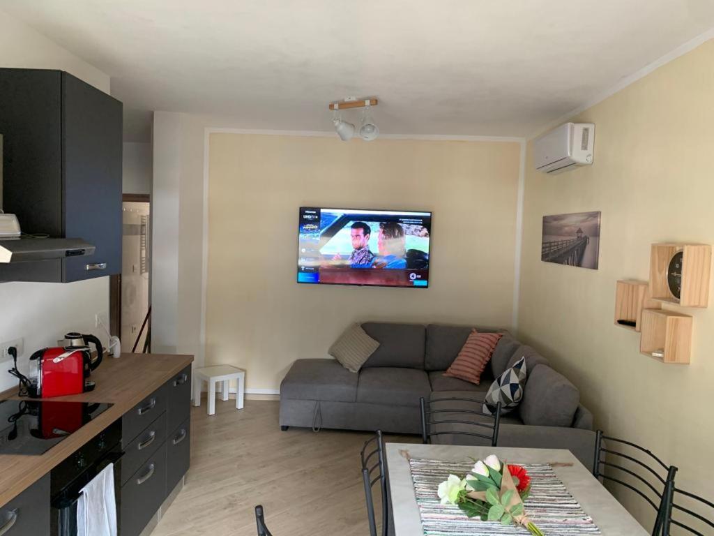 Ferienwohnung Alfiume B Tirano Exterior foto